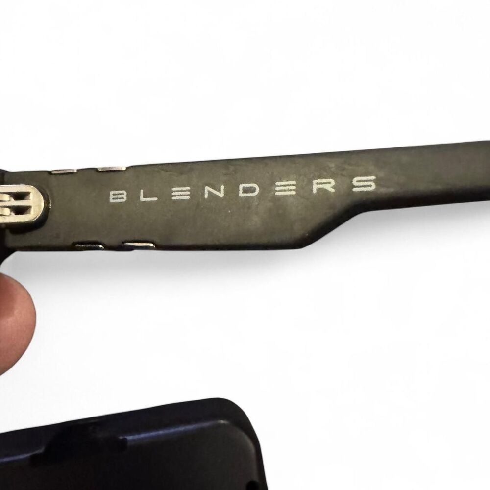 Blenders Eyewear Dark Flatter Polarized Sunglasses Black Frame Cat.3 - Picture 6 of 8